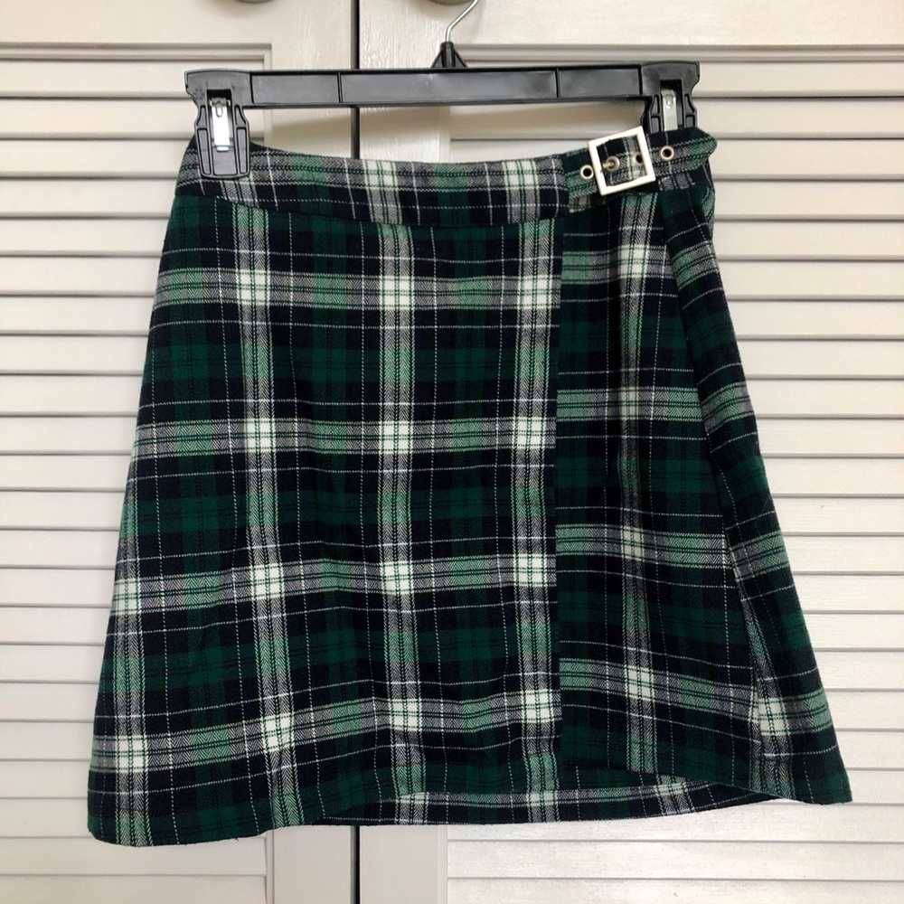 BRANDY MELVILLE plaid skirt